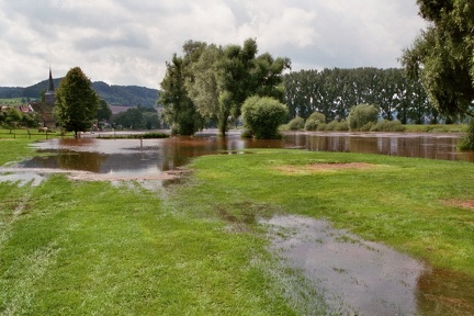 Hoge Weser overstroomt kampeerplekken