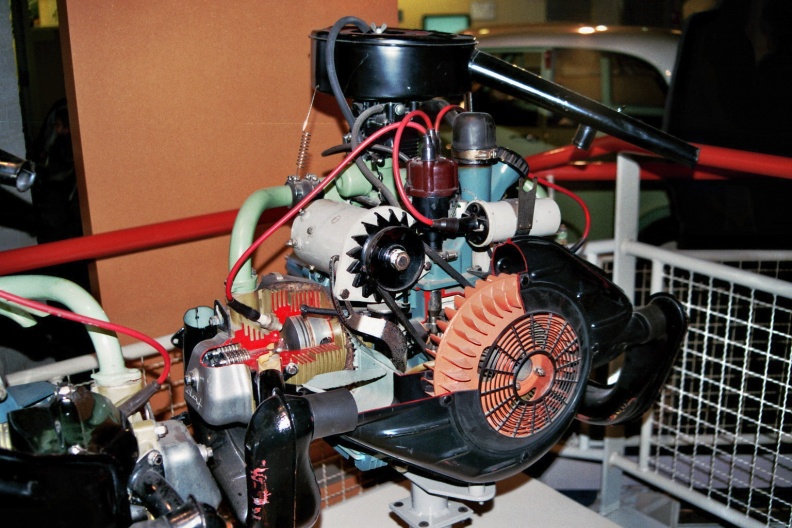 Dafmuseum Open model van de B85 motor