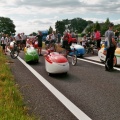 Fossielvrije Parade Elfwegentocht:Ligfietsers op de N31 bij Sigerswâld