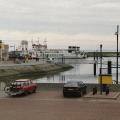 Daf 46 in de haven van Lauwersoog met op de achtergrond de boot naar Schier