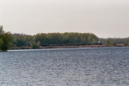 De trein met 4 stoomlocjes aan de overkant van het Valkenburgse Meer